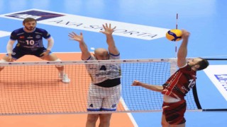 AXA Sigorta Efeler Ligi: Halkbank: 3 - Arkas Spor: 1