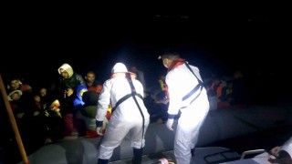 Ayvacık açıklarında 54 kaçak göçmen yakalandı