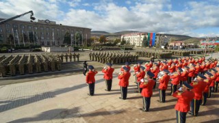Azerbaycan ordusundan Hankendide gövde gösterisi