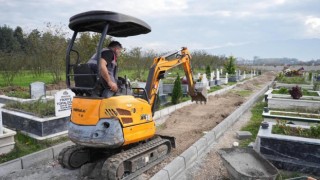 Aziziye Mezarlığında çevre düzenlemesi