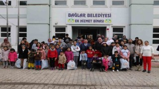 Bağlar ilçesinde 11 ayda 3 bin 152 çocuğa giysi desteği sağlandı
