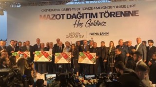 Bakan Şimşek, Gaziantepte çiftçilere mazot ve sertifikalı tohum dağıttı