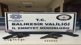 Balıkesirde polis 11 aranan şahsı yakaladı