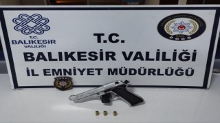 Balıkesirde polis 3 aranan şahsı yakalandı