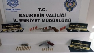 Balıkesirde polisten 74 şahsa narkotik operasyonu