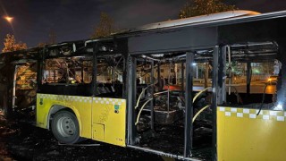 Başakşehirde İETT otobüsü alev alev yandı