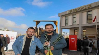 Başkalede 10 bin badem ve ceviz fidanı dağıtıldı
