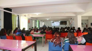 Başkan Arslan tecrübelerini öğrencilerle paylaştı