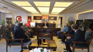 Başkan Bakkalcıoğluna dernek çalışmaları hakkında bilgi verdi
