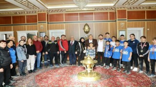 Başkan Çerçi 2023ün başarılı sporcularını ödüllendirdi