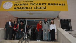 Başkan Özkasaptan Manisa Ticaret Borsası Anadolu Lisesi öğretmenlerine kutlama