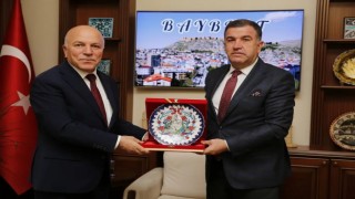 Başkan Sekmen Vali Eldivanla görüştü