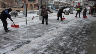 Bayburtta kar yağışı etkili oluyor