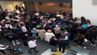 Bayrampaşada bir alışveriş merkezinde ‘Efsane Kasım yoğunluğu