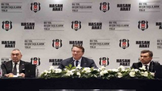 Beşiktaş Başkan Adayı Hasan Arat, Samet Aybaba ve Feyyaz Uçar ile basının karşısına çıktı