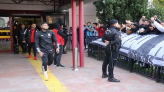 Beşiktaş kafilesi, Samsunda çiçeklerle karşılandı