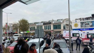 Bıçaklı kavgaya müdahale eden polis yaralandı
