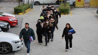 Birçok kişiyi dolandırarak mağduriyet oluşturan 8 şüpheli adliyeye sevk edildi