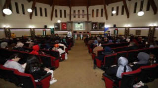 “Bosnadan Filistine, insanlık yeni bir dönüşümün şafağında” söyleşisi İnegölde yapıldı