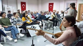 Bozüyük Belediyesi Türk Halk Müziği Korosundan Su Gibi Aziz konseri