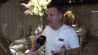 Bu yıl düğünlerinin modası canlı renkler oldu