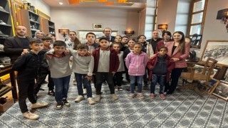 Burada kara trenden hızlı trene giden yolculuğun hikayesi var