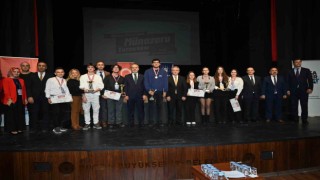 Bursada münazarada fikirler yarıştı