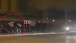 Bursada ‘yan bakma kavgası kamerada: Caddeyi boks ringine çevirdiler