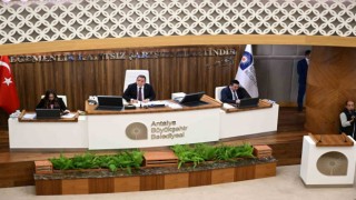 Antalya Büyükşehir belediyesinin bütçesi mecliste kabul edildi