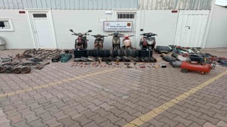Çalıntı motosikletleri parçalayıp boyayarak tanınmaz hale getirdi, satamadan yakalandı