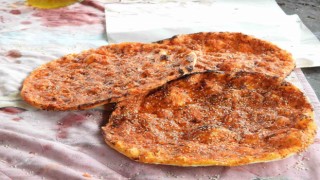 Çamurdan gelen lezzet tandır ekmeği Hataylı kadınların geçim kaynağı