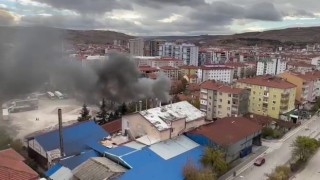 Çankırıda iki katlı ev yandı