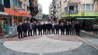 Çimentepe Caddesi esnaflarından Başkan Çelike hizmet teşekkürü