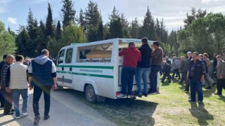 Cinnet kurbanı anne ve oğulları toprağa verildi