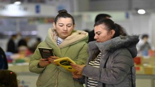 Çorumda açılan kitap fuarına yoğun ilgi