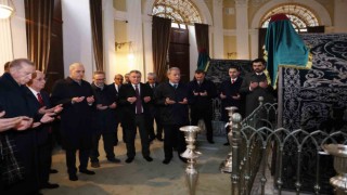 Cumhurbaşkanı Erdoğan, Sultan 2. Abdülhamid Hanın türbesini ziyaret etti
