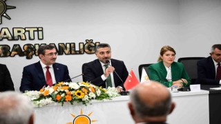 Cumhurbaşkanı Yardımcısı Yılmaz, Malatyada AK Parti Teşkilatını ziyaret etti