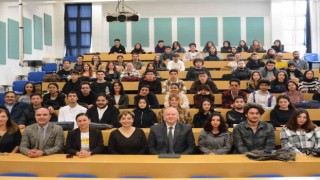 “Cumhuriyetimizin 100. TÜRSABın 50. Yılında Turizmin ve Turizmcinin Geleceği” adlı seminer gerçekleştirildi