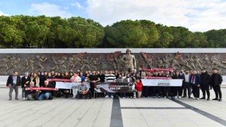 Cumhuriyetin 100. yılında mahalle afet gönüllüsü olan gençlere Çanakkale gezisi düzenledi