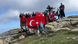 Cumhuriyetin1 00. yılında 100 öğretmen Çataldağ zirvesinde