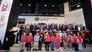 Denizli 100. Yıl İl Halk Kütüphanesini Bakan Ersoy hizmete açtı