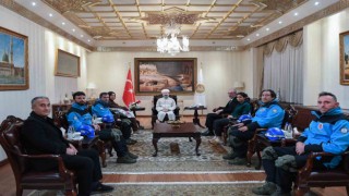 Depremzedelerden Diyanet İşleri Başkanı Erbaşa ziyaret
