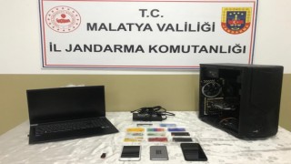 Depremzedeleri dolandıranlara jandarmadan operasyon: 2 gözaltı