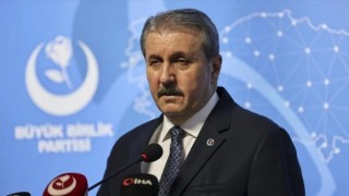 Destici “İyi Parti'den istifa eden vekillerle görüşüyoruz”