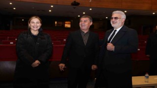 Devlet Tiyatroları Genel Müdürü Tamer Karadağlı Gölbaşını ziyaret etti