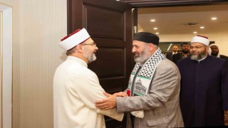 Diyanet İşleri Başkanı Erbaş, Filistinli Alimler Birliği Başkanı Tekruri ve heyetini kabul etti