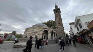 Diyarbakırda hafta sonu turist yoğunluğu