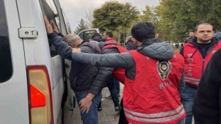 Diyarbakırda izinsiz gösteri yapan HEDEP ve DBPlilere polis müdahalesi: 50 gözaltı