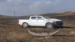 Diyarbakırda kontrolden çıkan otomobil tarlaya uçtu: 2 yaralı