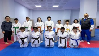 Diyarbakırda minikler tekvando ile büyüyor